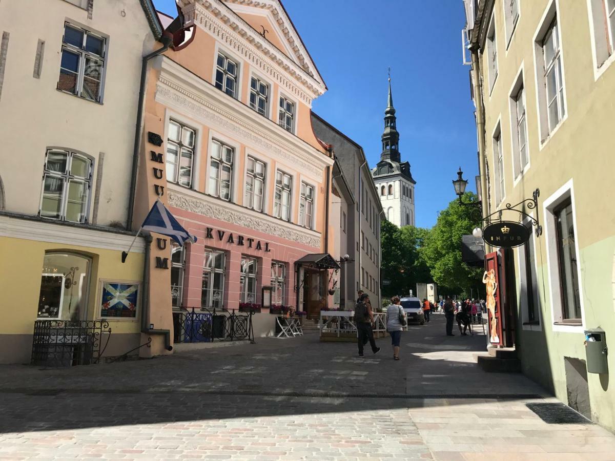 Old Bishop'S House Appartement Tallinn Buitenkant foto